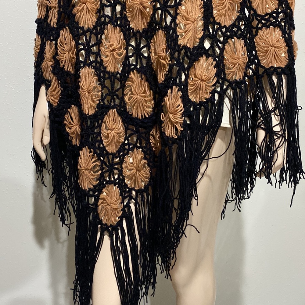 Crochet Poncho with fringe - Picture 3 of 3